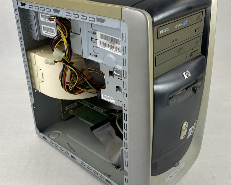 HP Pavilion 7855 MT Intel Pentium III 1.00GHz 128MB RAM No HDD No OS