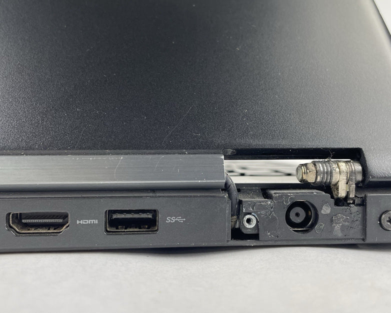 Dell Latitude 5580 15.6" i5-7440HQ 2.8GHz 8GB RAM No SSD/OS/AC - Bad Hinge Cover