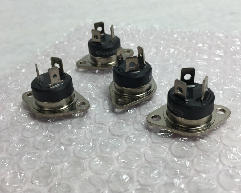 ST BTA25-600AC840 TRIAC  Lot of 4