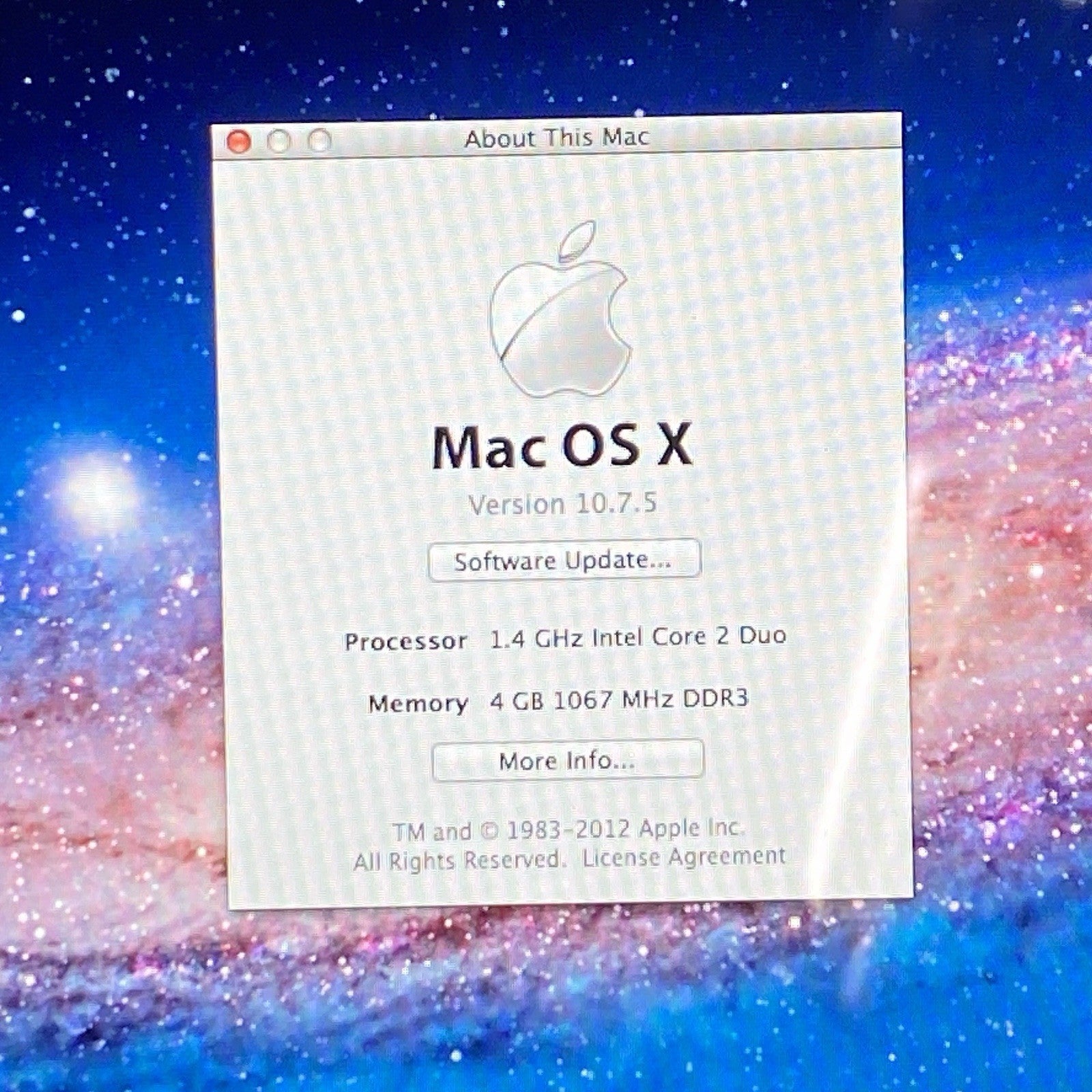 Apple MacBook Air A1370 2010 11" 1.4GHz Core 2 Duo 4GB RAM 60GB SSD os10.7.5