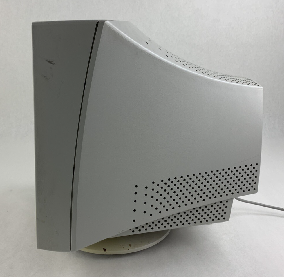 Mitsubishi Diamondtron Diamond Plus 73 CRT VGA Computer Monitor Retro Gaming