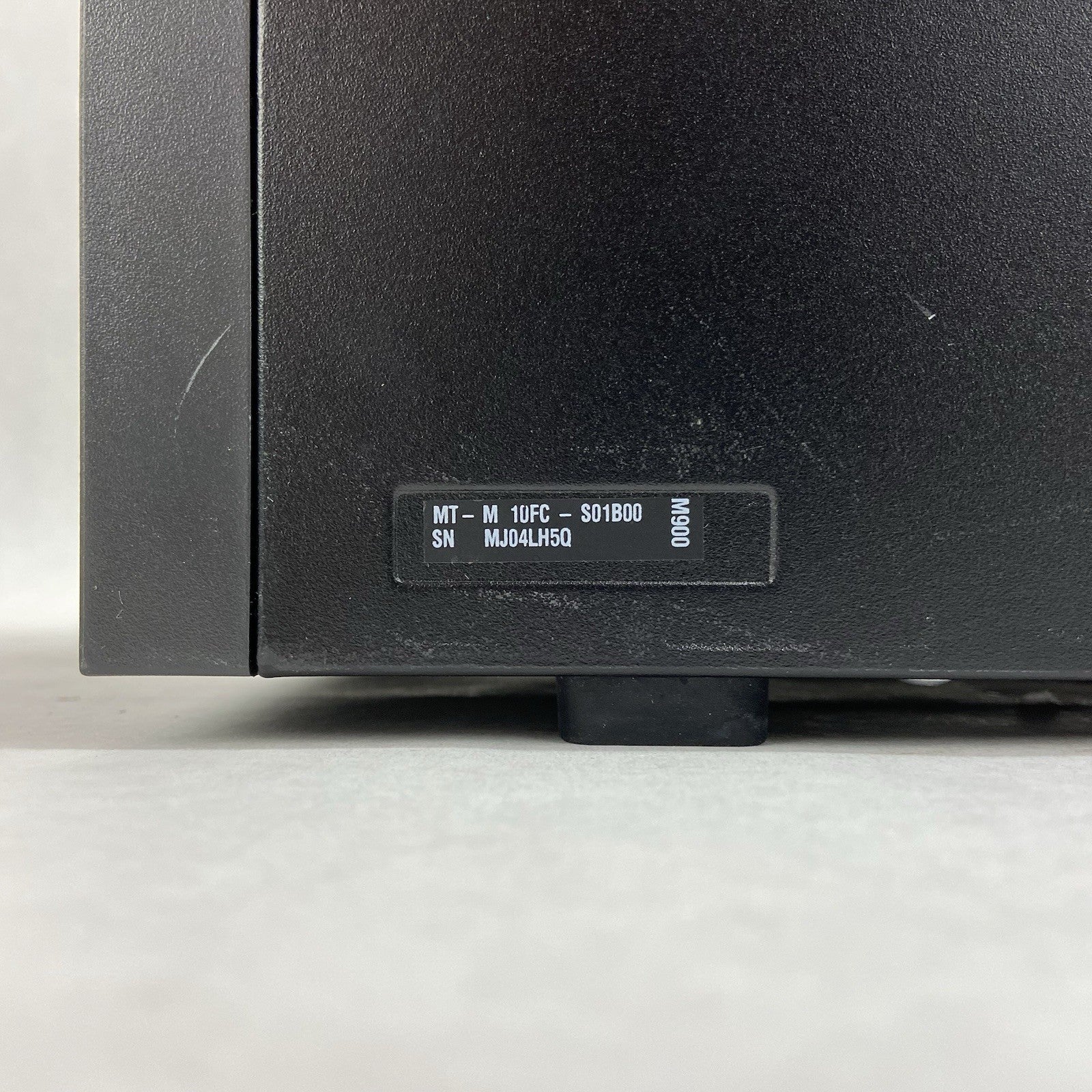 Lenovo ThinkCentre M900 MT Intel Core i5-6500 3.2GHz 8GB RAM No HDD No OS4