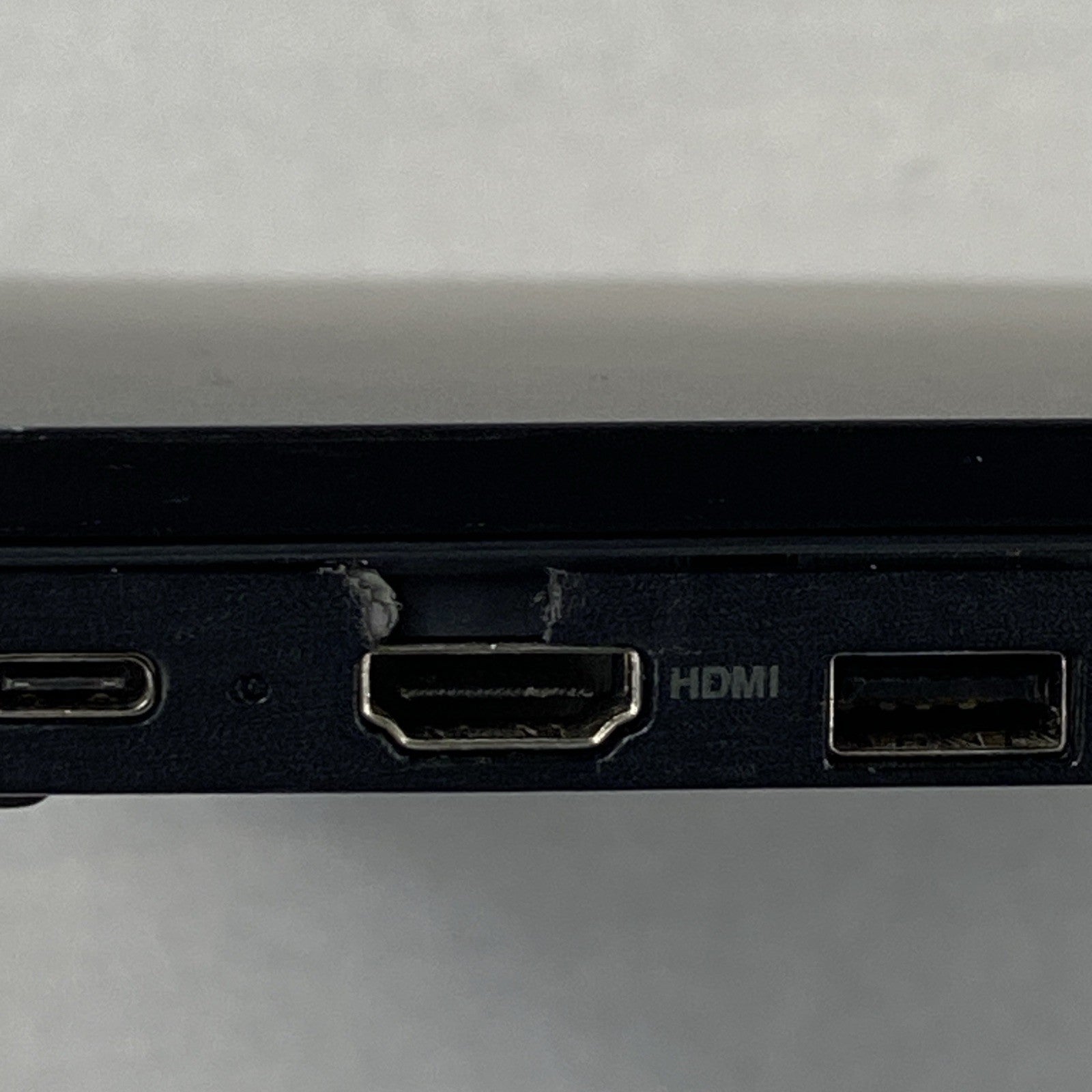 Lenovo ThinkPad E480 Intel Core i5-8250U 1.60 GHz 8GB RAM 14' No HDD No OS
