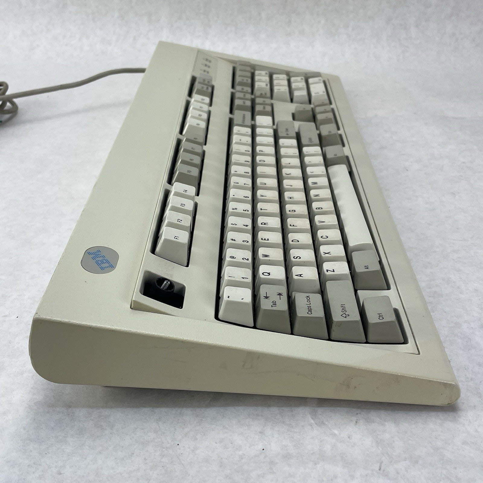 1995 IBM Model M Clicky Mechanical Keyboard 92G7453 Parts Broken Spacebar8