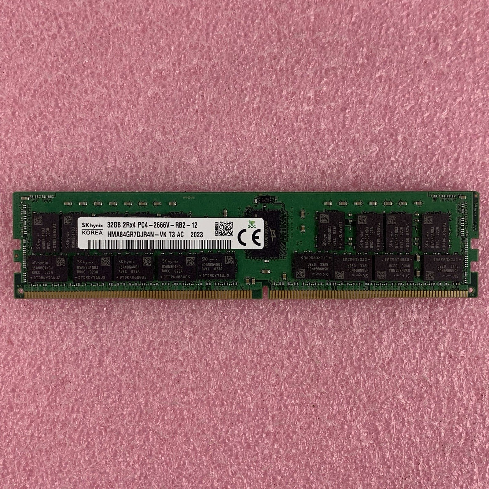SK Hynix HMA84GR7DJR4N-VK 32 GB 1X32GB 2RX4 PC4-2666V Server Memory Ram1