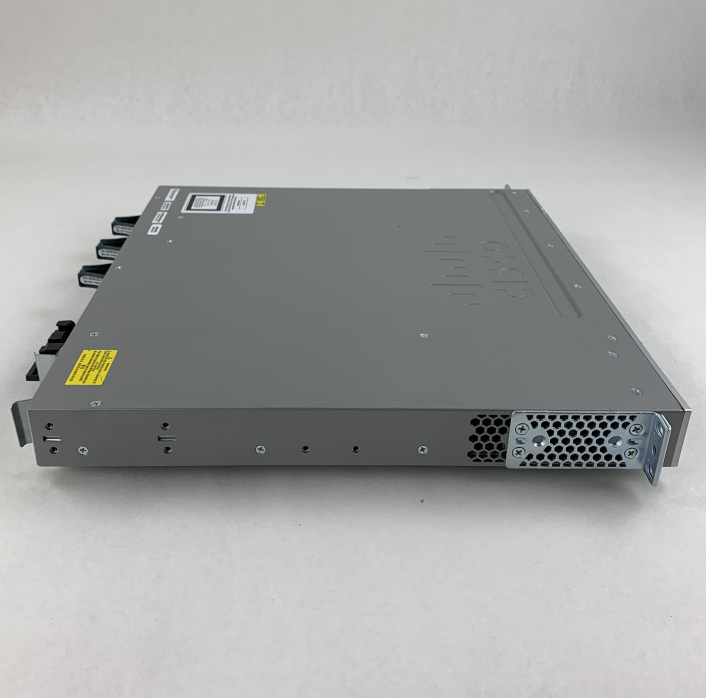 Cisco WS-C3850-48P-S V06 Catalyst 3850 w/ C3850-NM-4-1G Switch Tested Reset