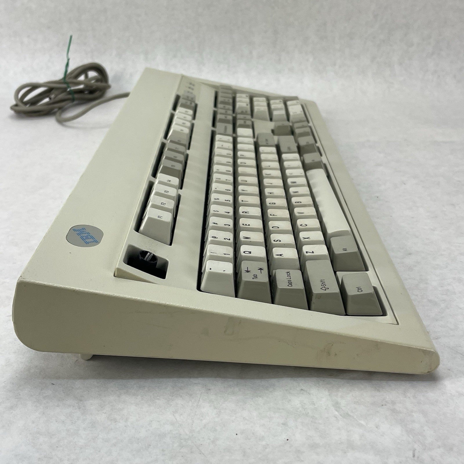 1995 IBM Model M Clicky Mechanical Keyboard 92G7453 Parts Broken Spacebar5