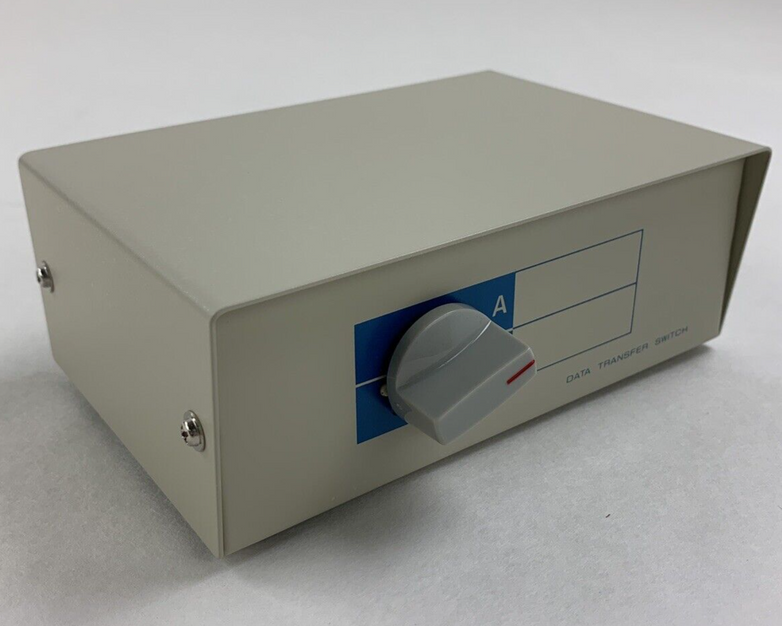 MCM Data Switch Computer Multiport MIDI A/B Switch I/O 83-3310 Box Opened