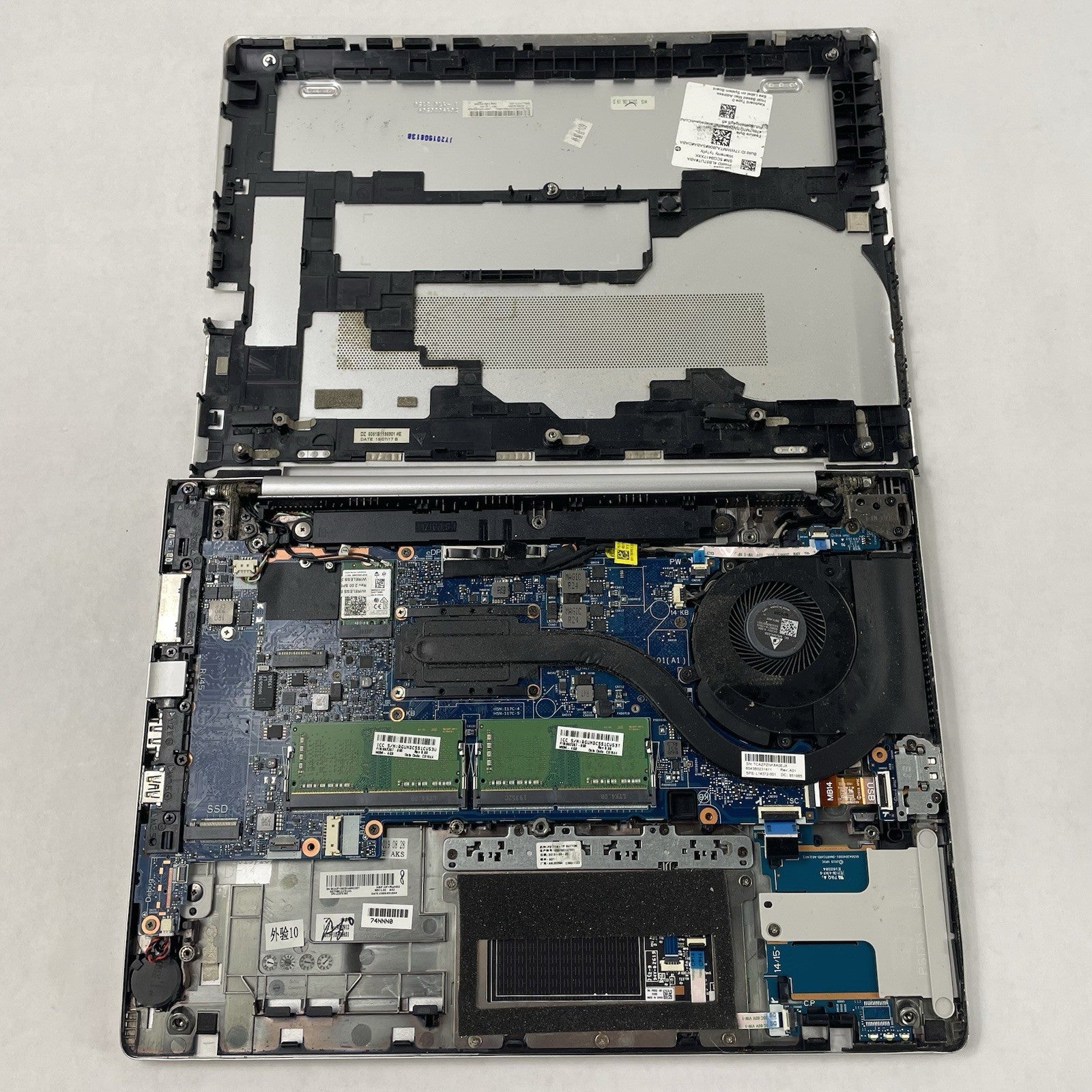 HP mt44 Client 14" AMD Ryzen 3 Pro 2300U 2.00 GHz 8 GB RAM No SSD/AC/OS/Batt17