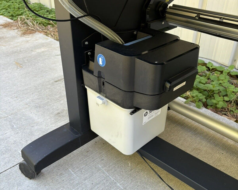 HP CQ869A Designjet L26500 Latex Printer Tested Needs Ink No Hard Drive No OS