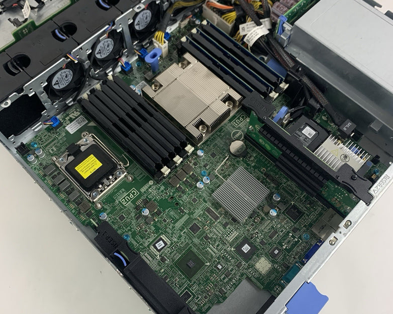 Dell OEMR XL R520 Server 1x E5-2407 2.20 GHz 12 GB RAM No HDD No OS No PSUs