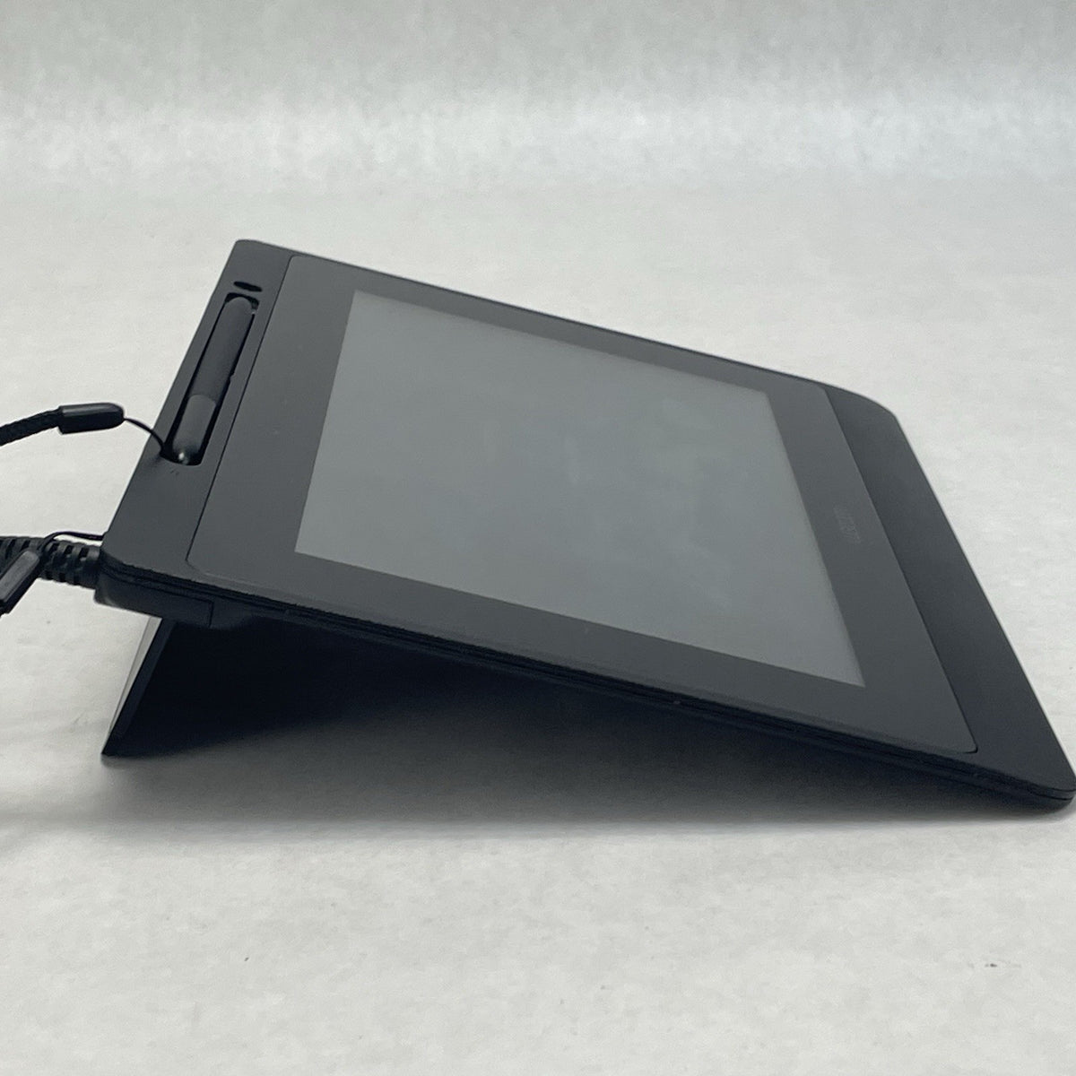 Wacom DTU-1141B 10.1" Full HD Digitizer Interactive Pen Display Tested4