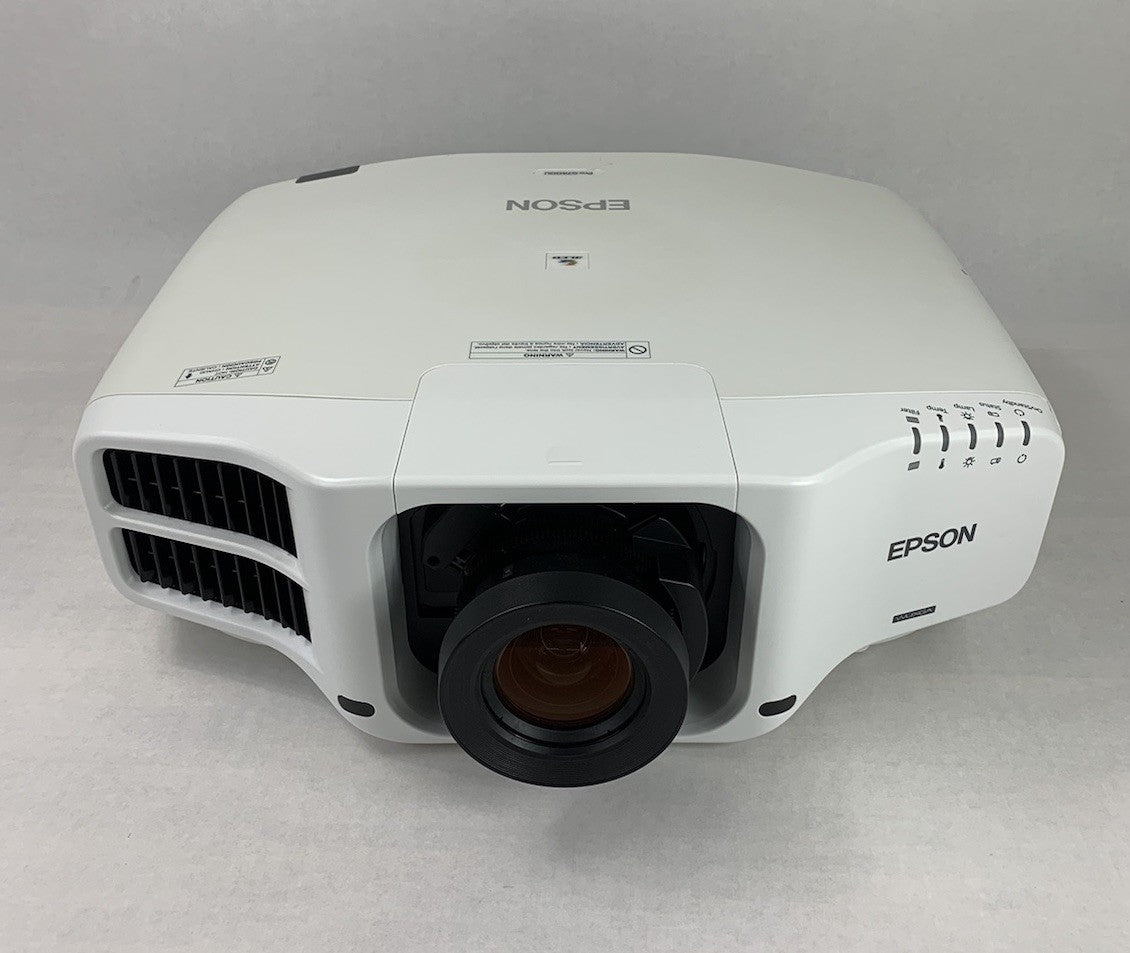 Epson Pro G7400U H762A LCD Projector - Parts or Repair