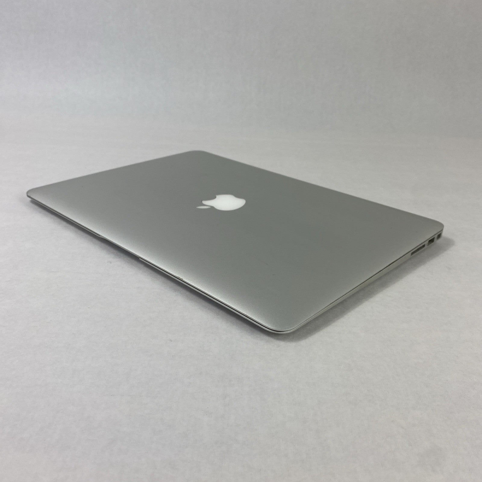 Apple MacBook Air A1466 2012 13" 1.7GHz i5 4GB RAM 60GB SSD os10.15.7 273 Cycles