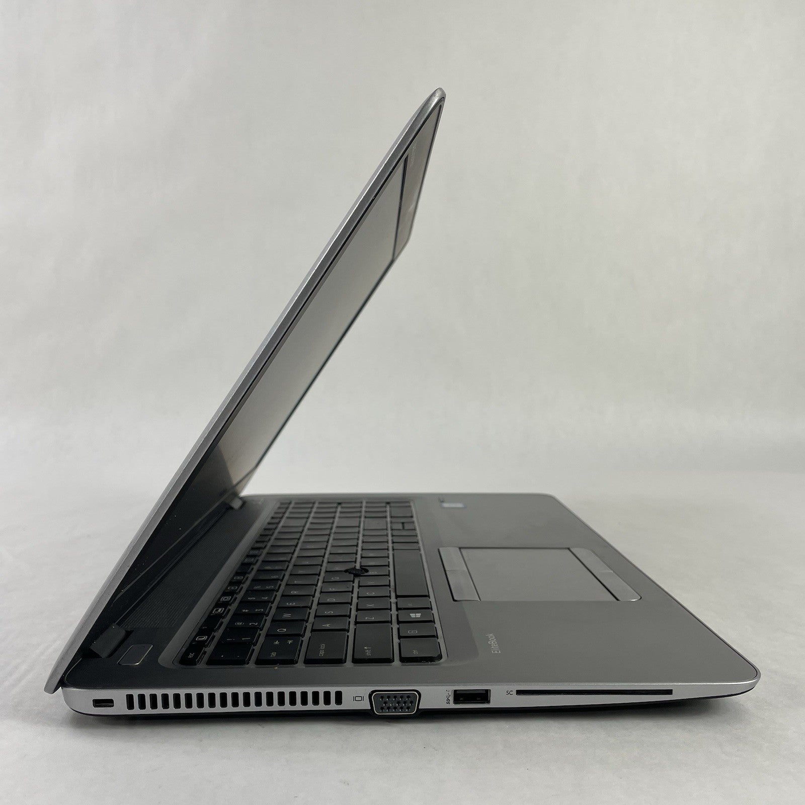 HP EliteBook 850 G3 15.6" i5-6200U 2.30 GHz 8 GB RAM No SSD No OS - Bad Bottom5