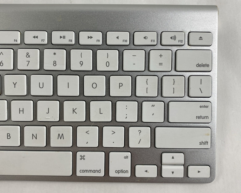 Apple A1314 Wireless Keyboard Power Tested No Mouse No Batteries