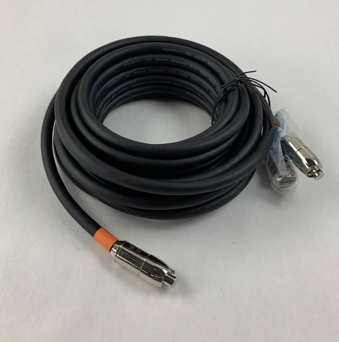 RapidRun E188601 PC Runner Cable 25 Feet 15 Pin Female Connectors Box Opened