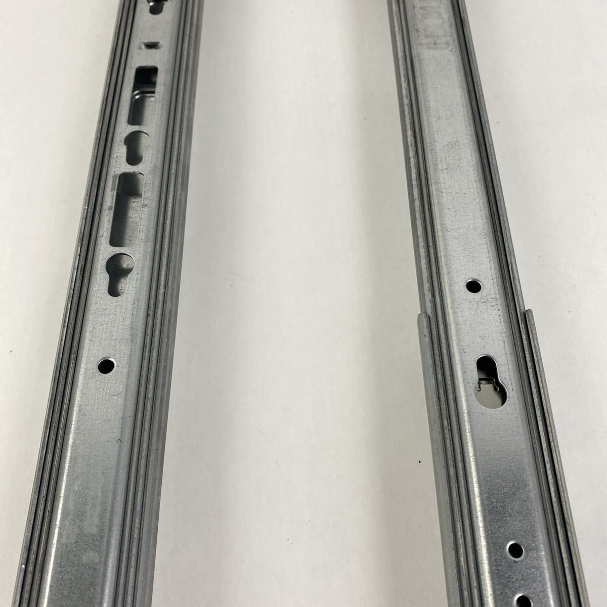 HP 364676-001 and 364686-001 Sliding Server Rails 12