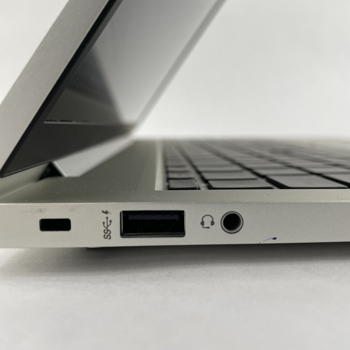 HP EliteBook 850 G8 15.6" i5-1145G7 2.60 GHz 8 GB RAM No SSD/OS/AC5