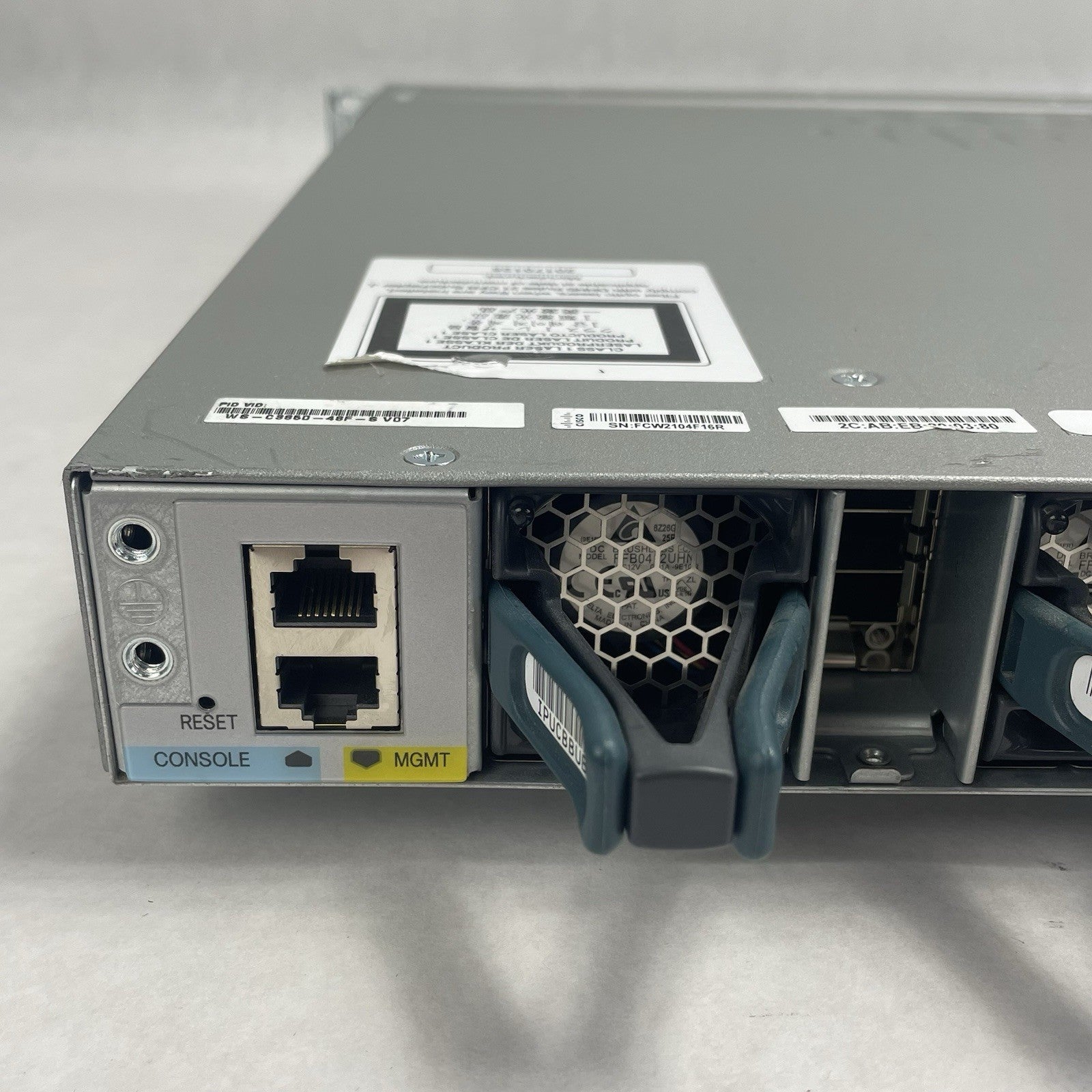 Cisco WS-C3850-48P-S 48 V07 Port Switch 1x 1100W PSU 2x 10Gig Tested & Reset11