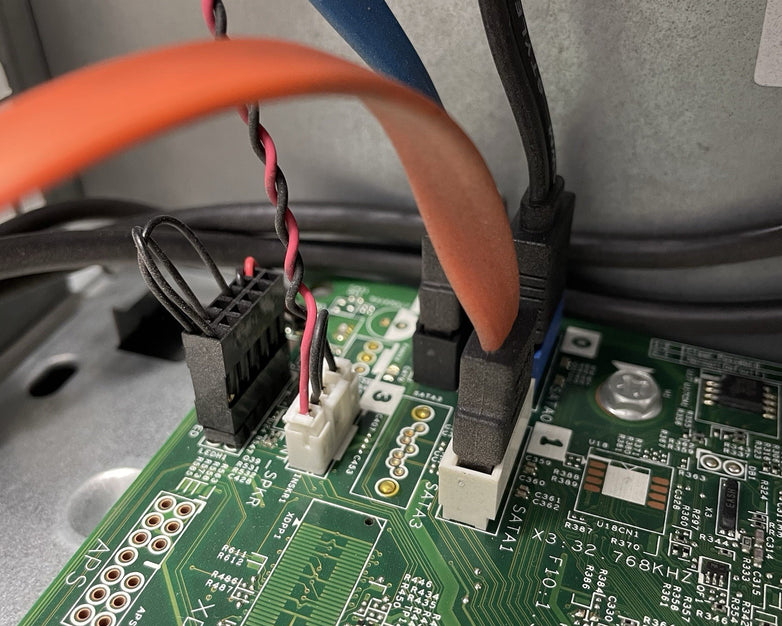 Dell Optiplex 3020 MT Intel Core i5-4590 3.30 GHz 4 GB Ram No HDD No OS