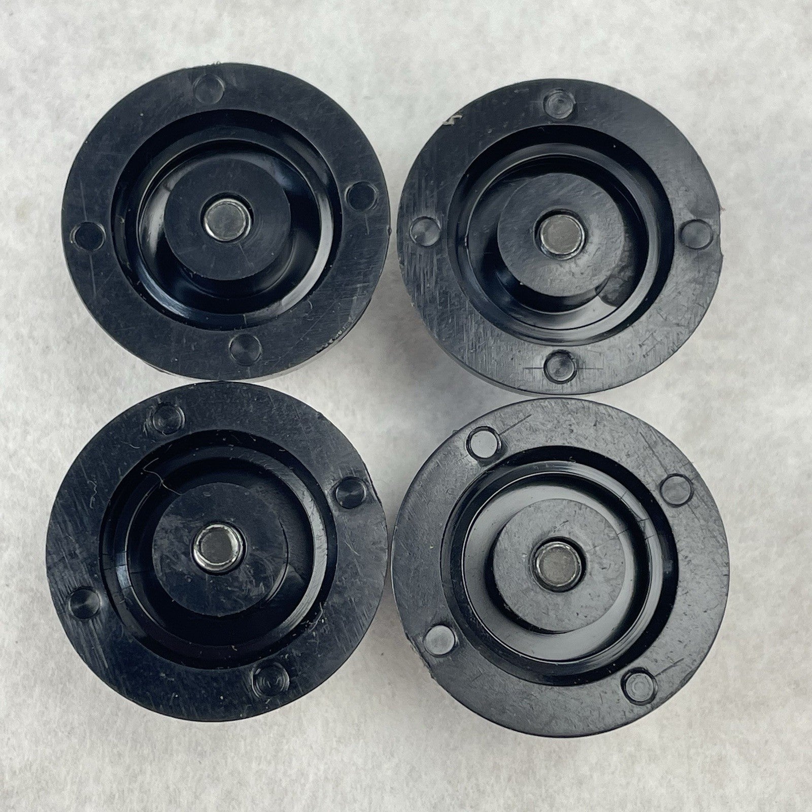 Sansui 441 Feet and Screws2