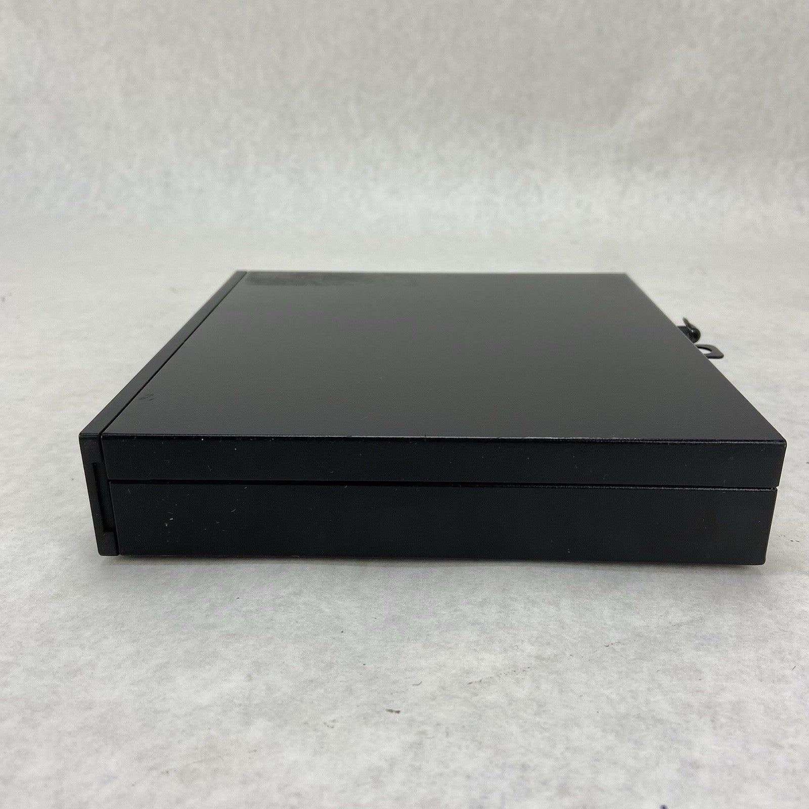Dell Optiplex 3070 Micro Intel core i5-9500T 2.2GHz 8GB RAM w/AC No HDD/OS7