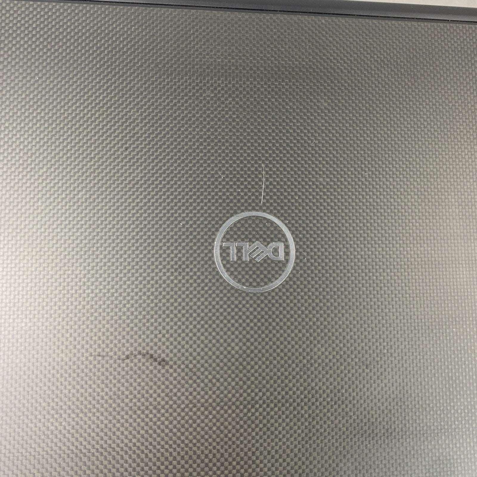 Dell Precision 7730 Intel Xeon E-2176M 2.70 GHz 8 GB RAM 17.3" No HDD No OS
