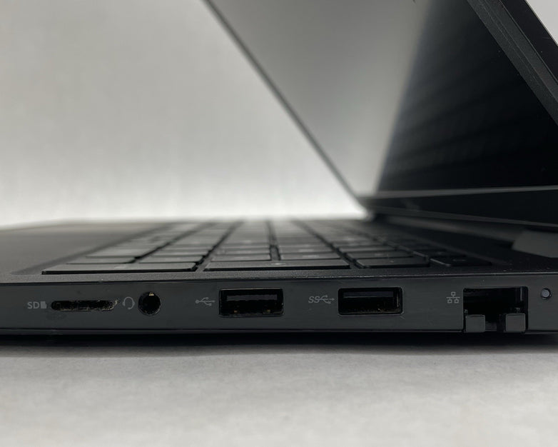 Dell Latitude 3520 15.6" i5-1135G7 2.40 GHz 8 GB RAM No SSD/OS/AC - Worn Keys