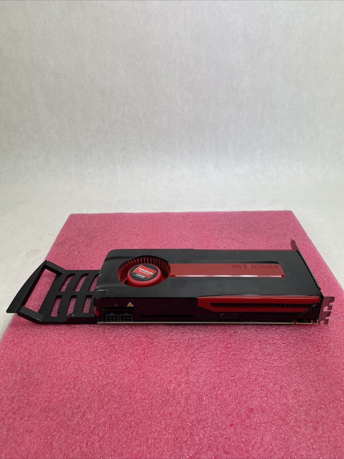 H157 AMD Radeon Graphics Card KCC-REM-ATI-102-C40102
