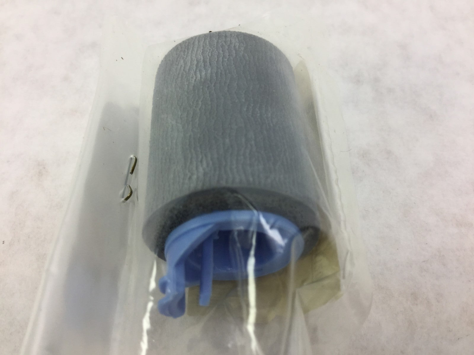 HP Paper Feed Roller Assy   RM1-0037-020