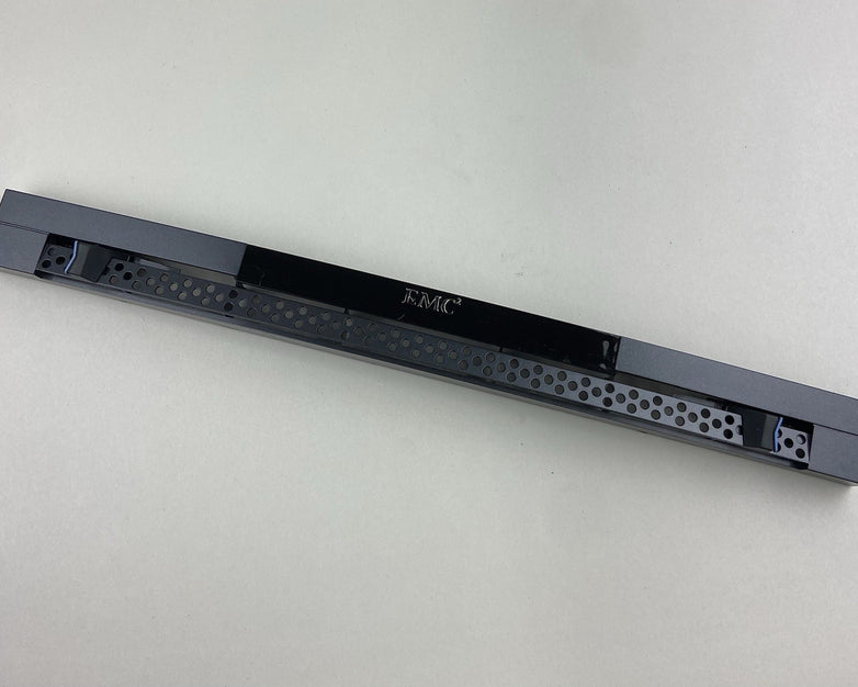 EMC 100-563-101  Fits CX4-120 CX4-240 CX4-480 1U Filler Panel Fleet B2 TLA 32-4