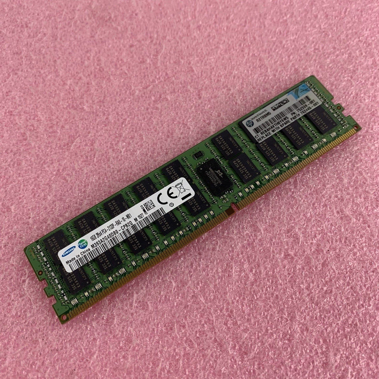 Samsung M393A2G40DB0-CPB2Q 16 GB PC4-2133P 2Rx4 Server Memory Ram0