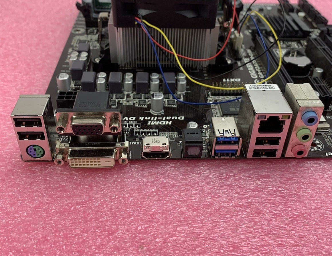 Gigabyte F2A75M-D3H Motherboard AMD A8-5600K 3.6GHz 4GB RAM w/ Shield