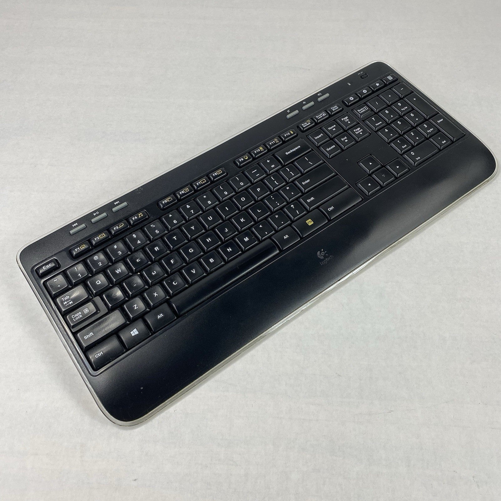 Logitech K520 Y-R0012 Wireless Keyboard No USB Dongle Power Tested - Lot of 4