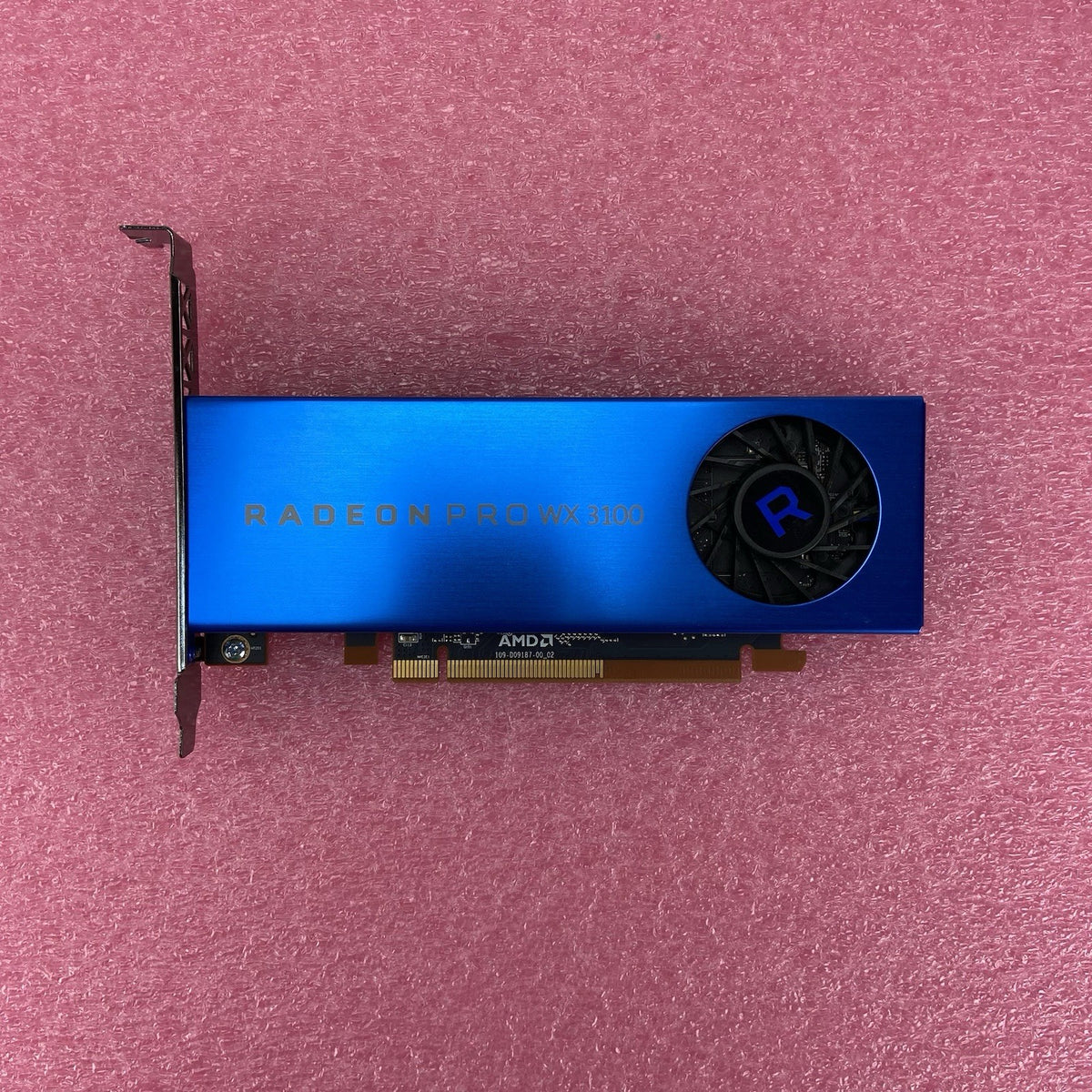 Radeon Pro WX 3100 PCIe x16 4GB GDDR5 Full Height Graphics Card 4