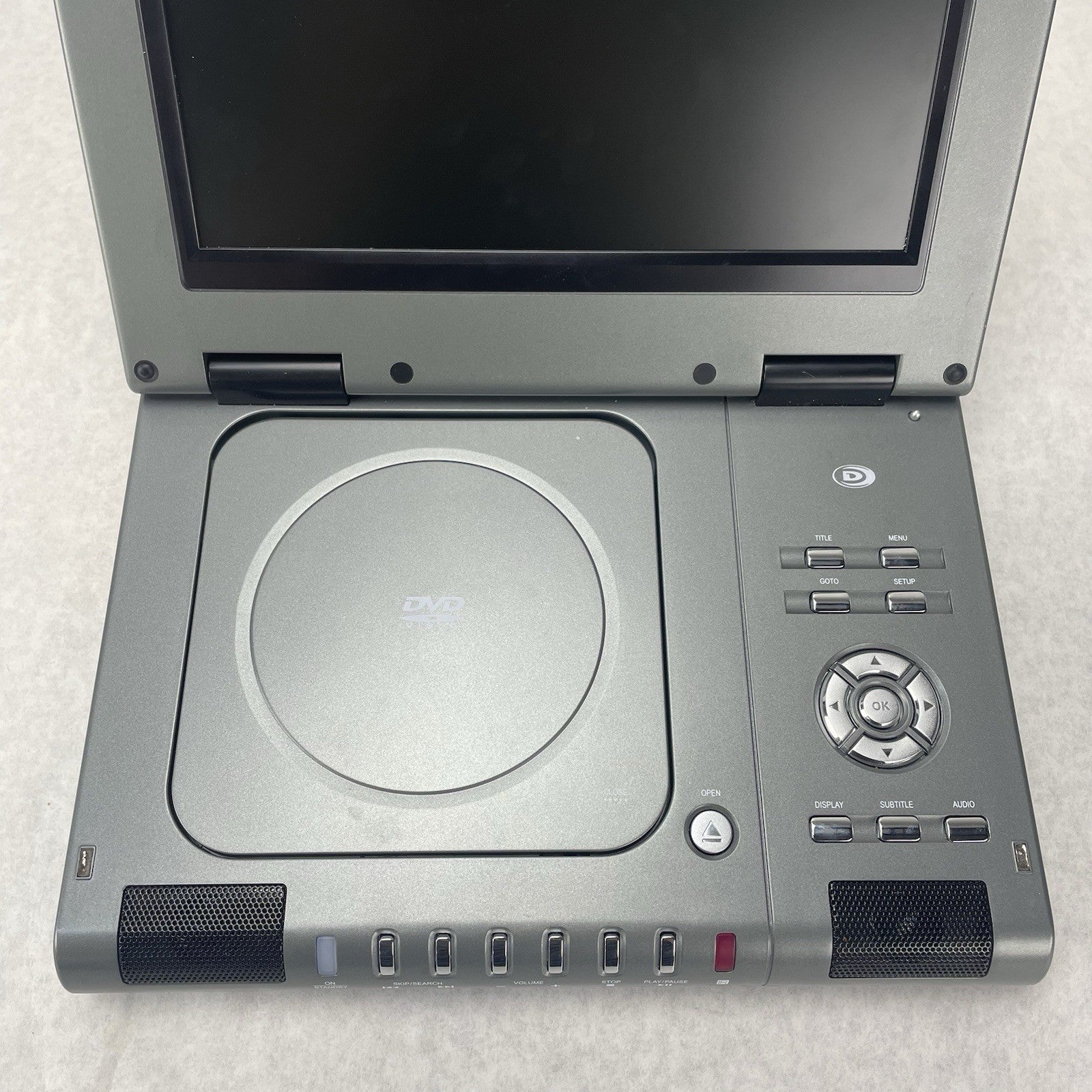 Durabrand PDV-709 Portable DVD Player 9 Inch Screen Gray Black Untested11