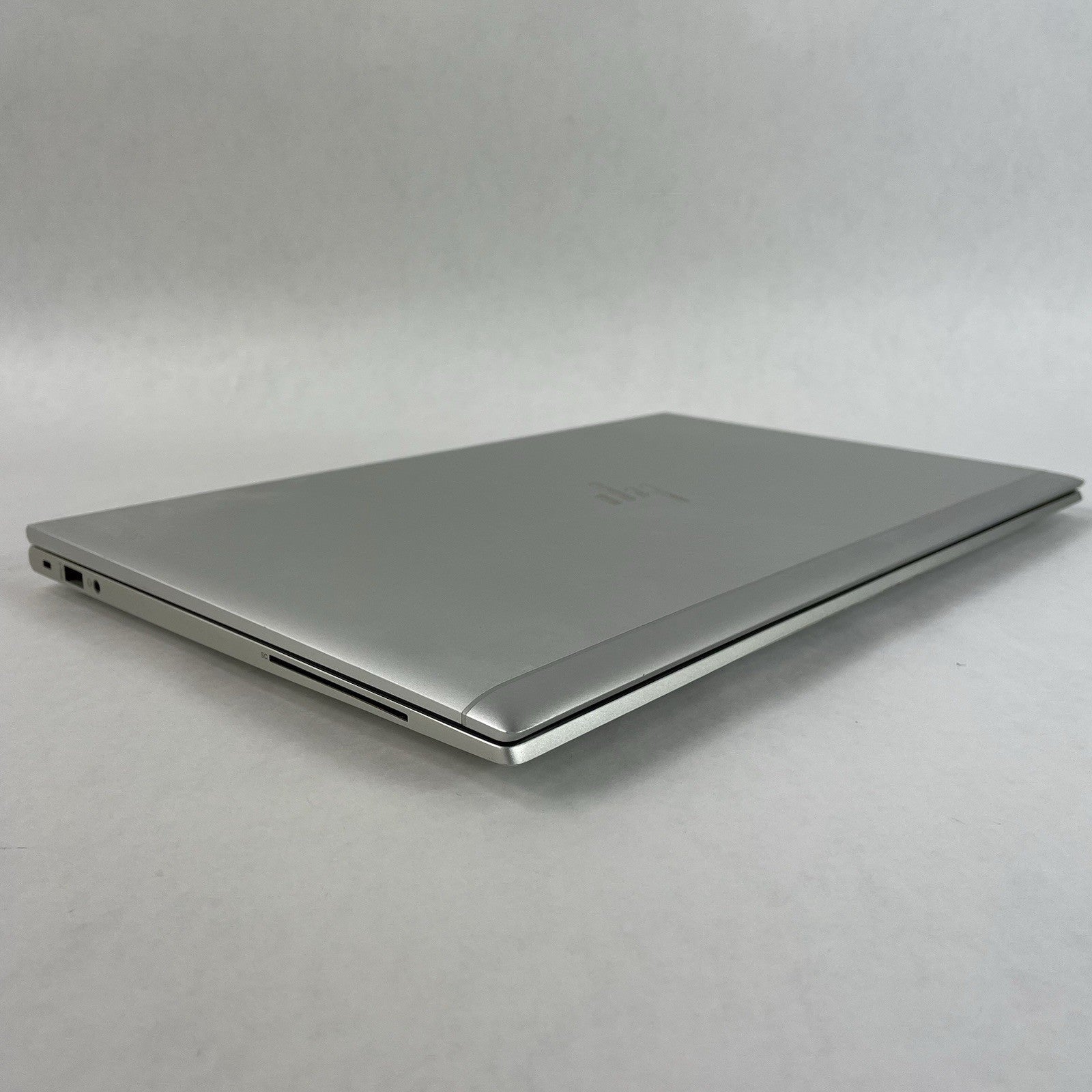 HP EliteBook 850 G8 15.6" i5-1145G7 2.60 GHz 8 GB RAM No SSD/OS/AC - Rubber Feet12
