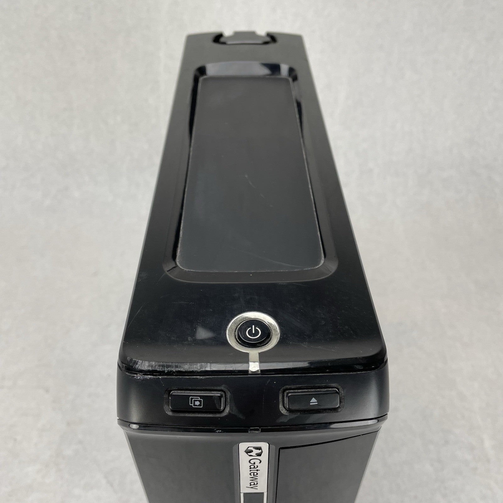Gateway SX2802 SFF Core 2 Quad Q8300 2.50 GHz 4 GB RAM No HDD No OS