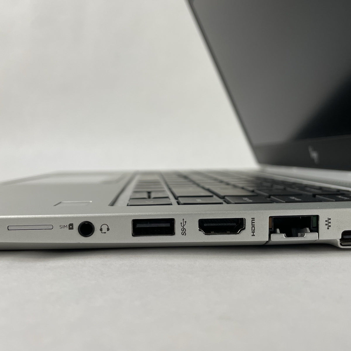 HP mt44 14" Ryzen 3 Pro 2300U 2.00 GHz 4 GB RAM No SSD/OS/AC7