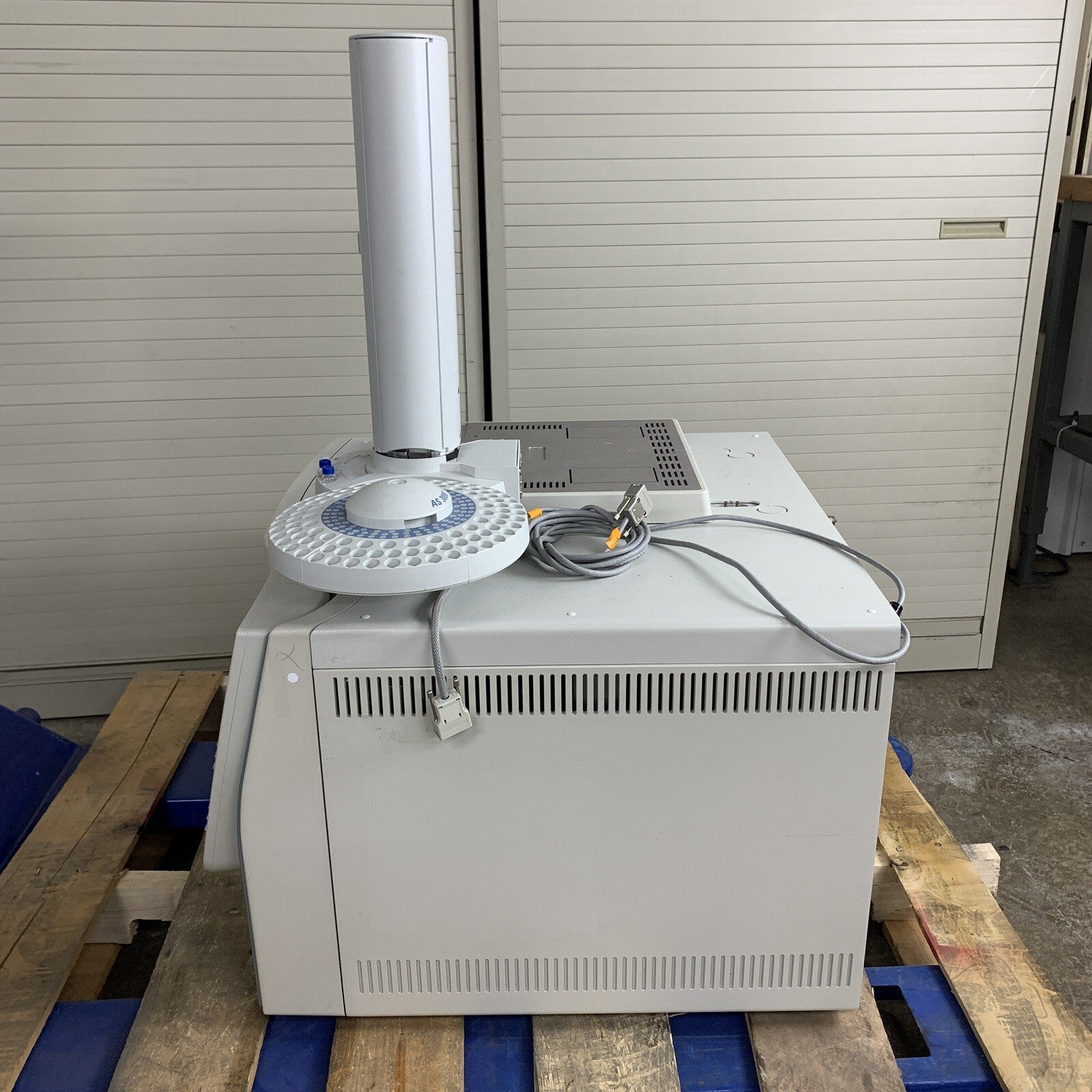 Thermo Scientific Trace GC Ultra w/ AI 3000 Auto Sampler Powers On