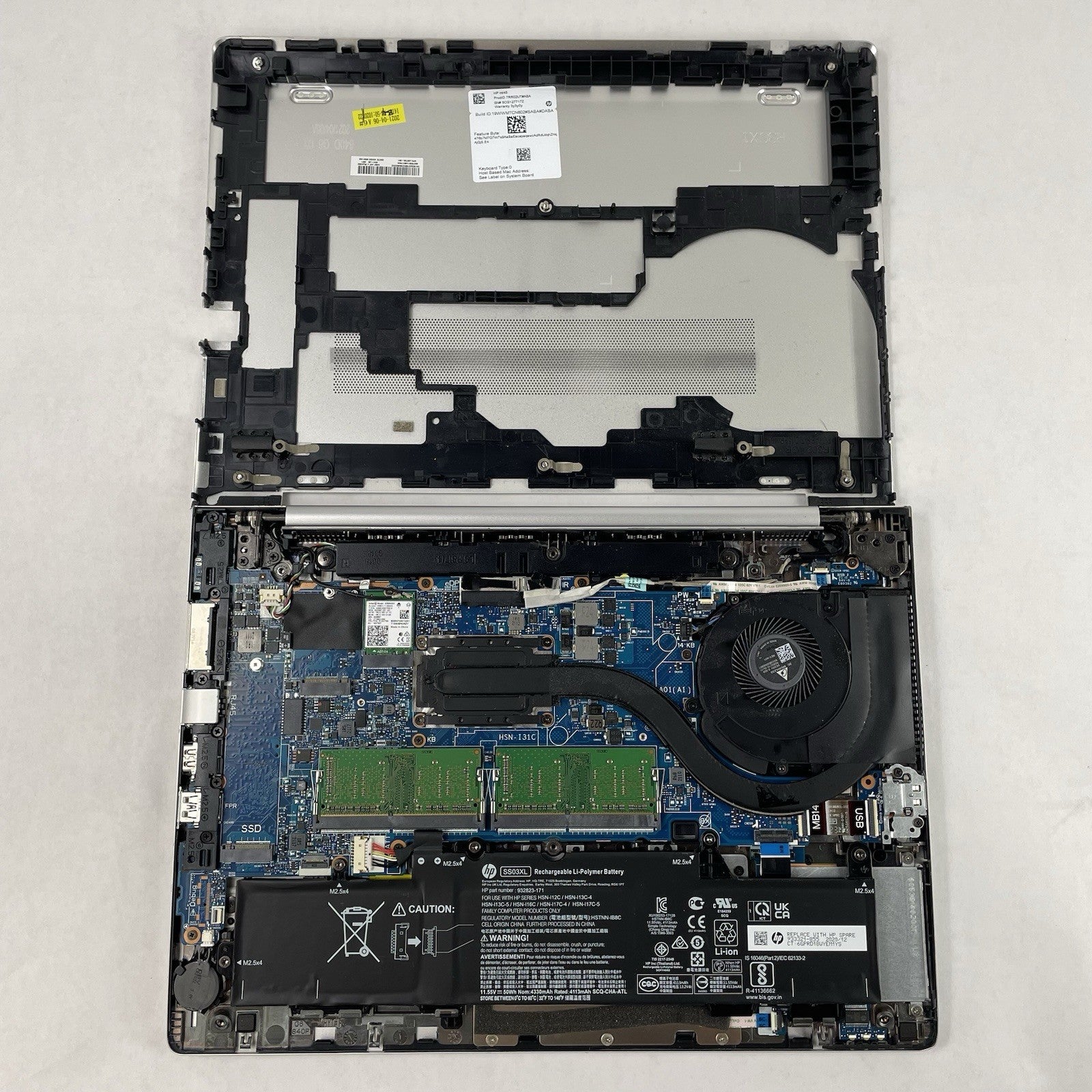 HP mt45 14" Ryzen 3 Pro 3300U 2.10 GHz 8 GB RAM No SSD/OS/AC - Tilted Key16