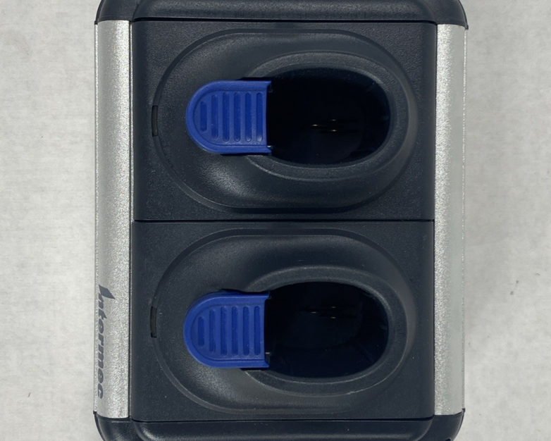 Intermec AC6 852-907-001 12V 1.2A 2-Bay Battery Charger No AC Adapter