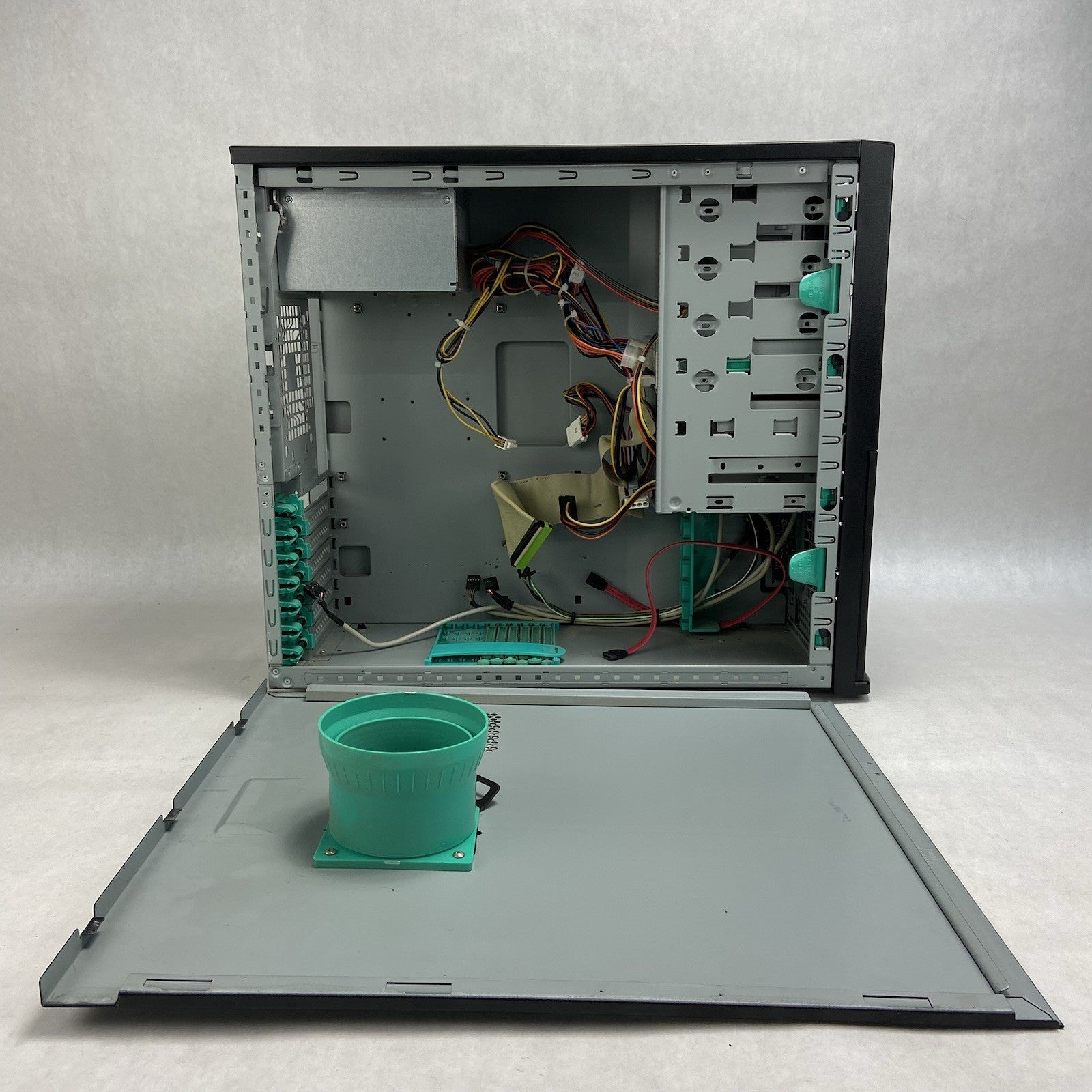 Chenbro PC61169 Mid Tower Case AGI HP-P3507F5W 350W PSU9