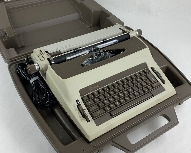 Royal Medallion II Portable Electricl Typewriter Power Tested w/ Case Vintage