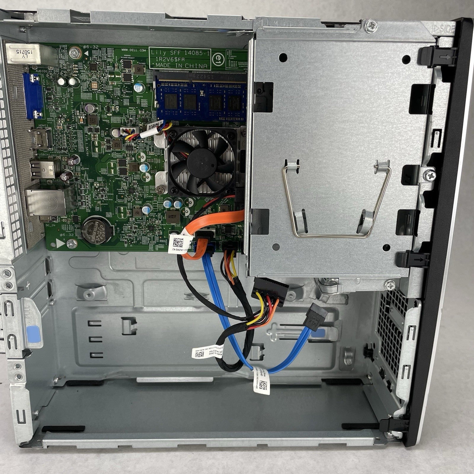 DELL INSPIRON 3252 INTEL Pentium N3700 1.6GHz 4GB No HDD No OS