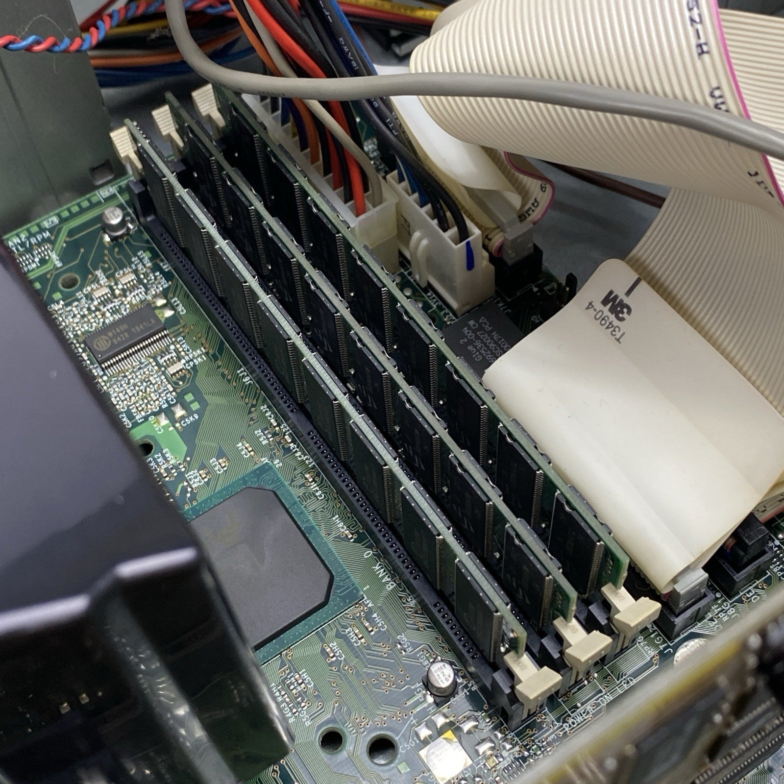 Dell Dimension XPS T700r MT Pentium III 700MHz 768MB RAM No HDD No OS