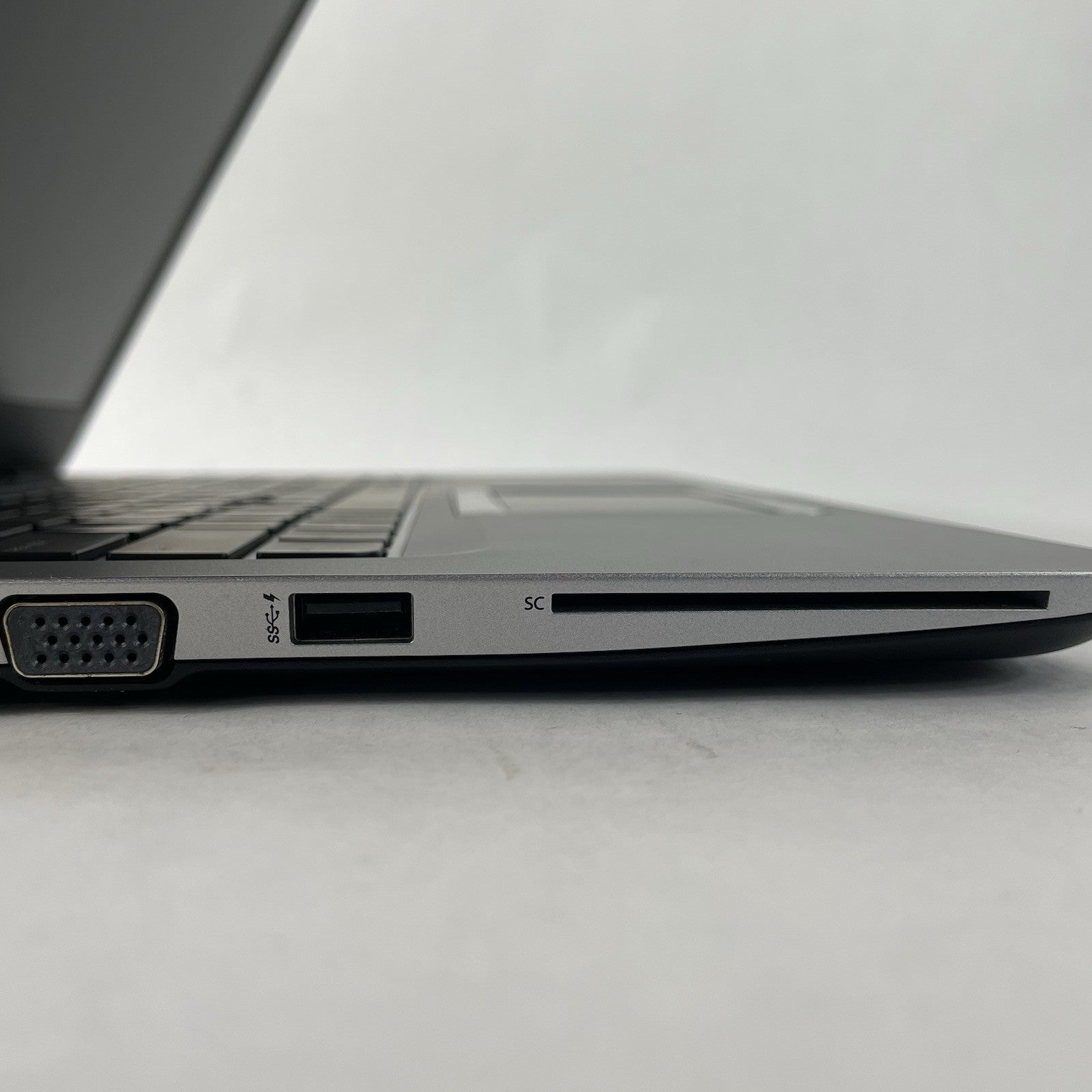 HP EliteBook 840 G4 14" i5-7200U 2.50 GHz 8 GB RAM No SSD/OS/AC/Battery4