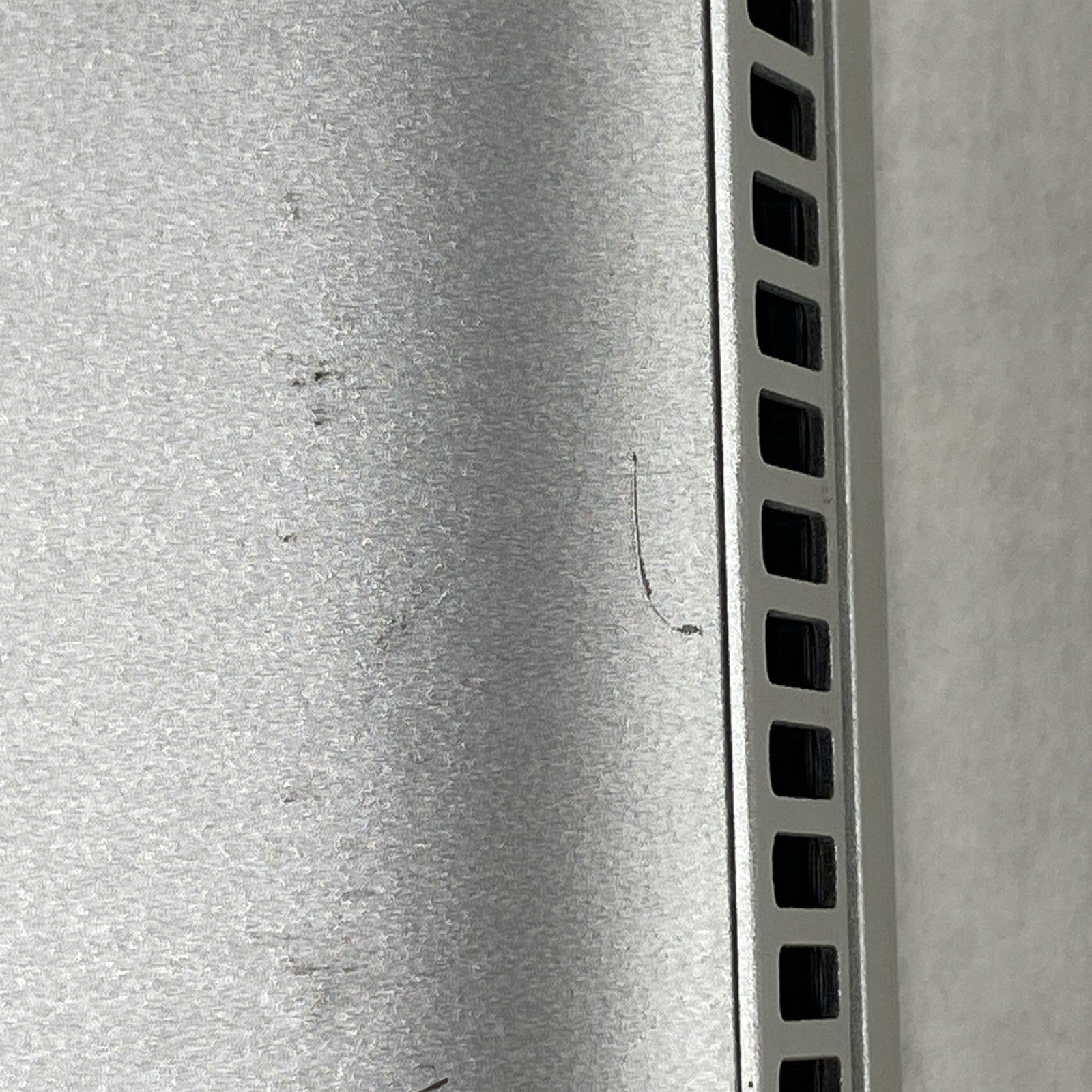 HP ProBook 440 G7 14" Touch Core i5-10210U 1.60 GHz 8 GB RAM No HDD No OS