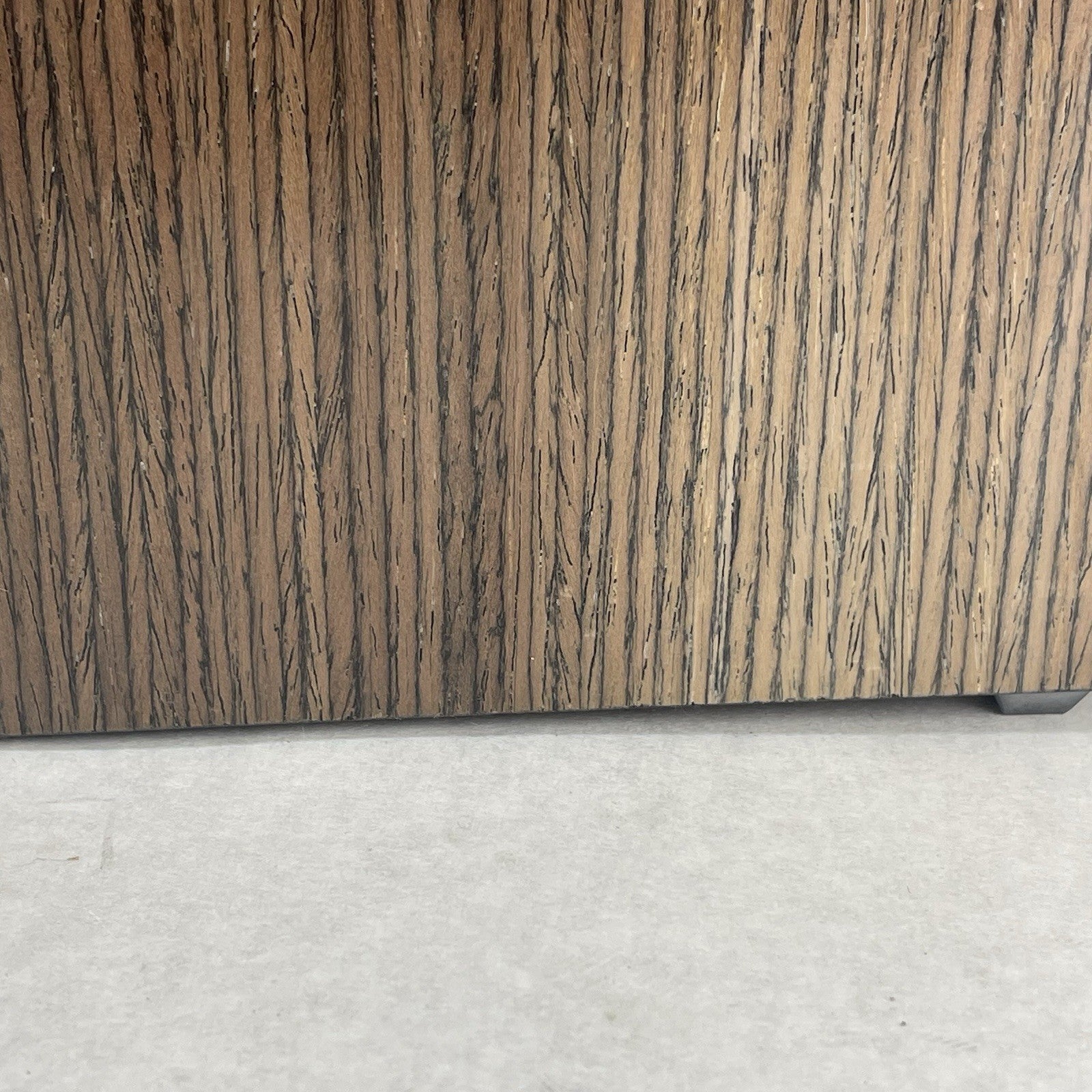 Single Polk Audio RTi28 Speaker w/ Wall Mount7